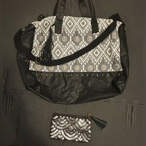Hollister Black and Gray Patterned Women's Bag Set.